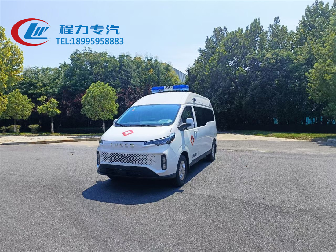 依維柯聚星純電動救護(hù)車