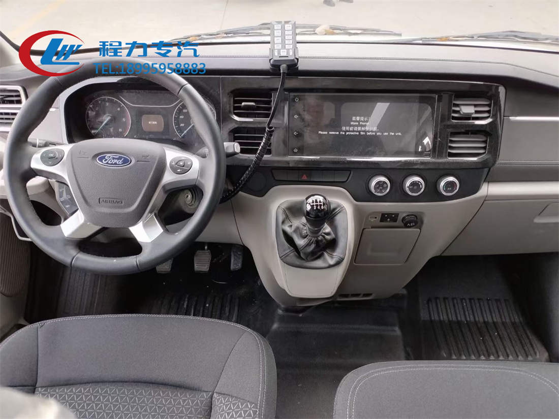 福特Pro福星頂救護(hù)車(chē)（自動(dòng)擋）