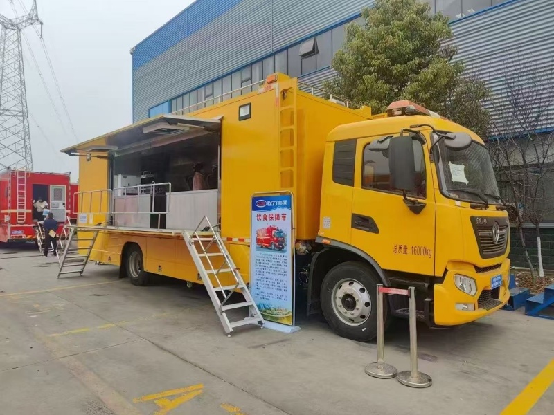 東風(fēng)天錦餐車(chē)（200人）